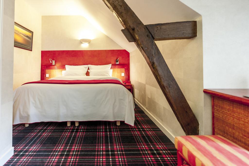 Hotel Au Relais Du Gué De Selle Mézangers Esterno foto